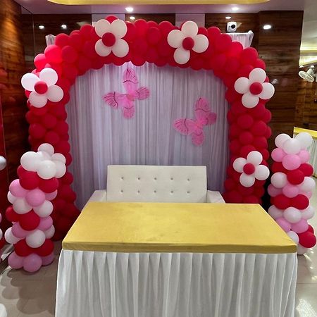 La Cresta Inn كولكاتا المظهر الخارجي الصورة