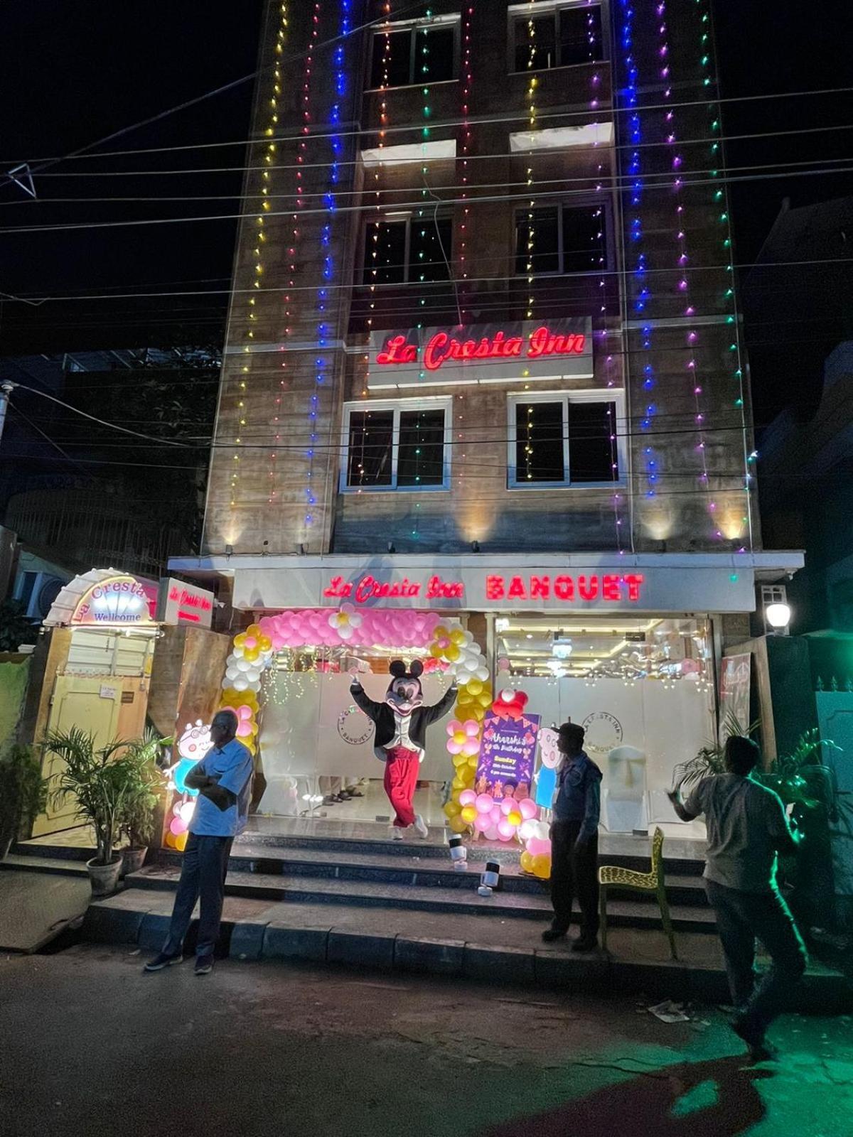 La Cresta Inn كولكاتا المظهر الخارجي الصورة